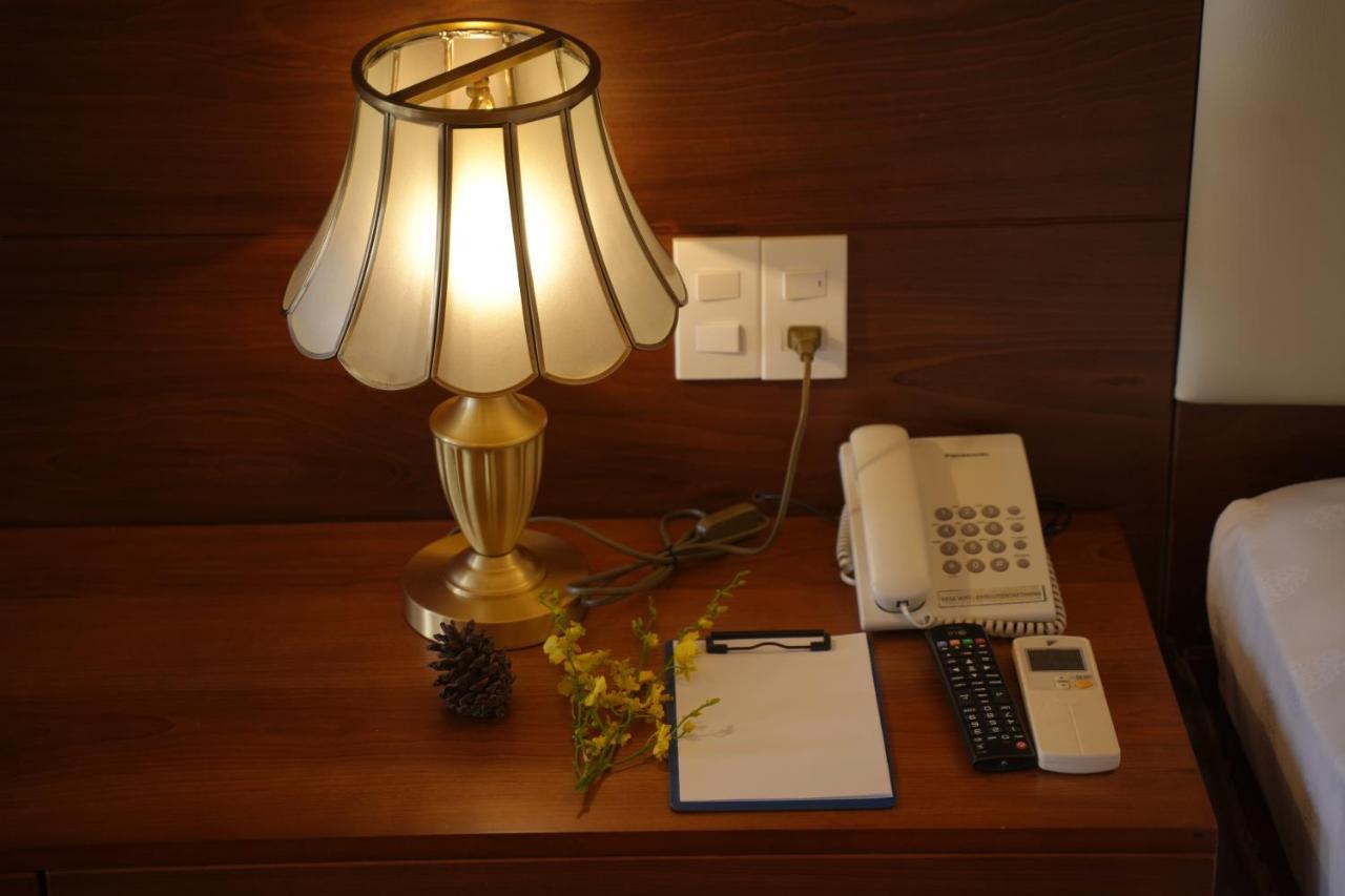 Pleiku Hotel Esterno foto
